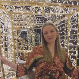 Meet your Posher, Leanne